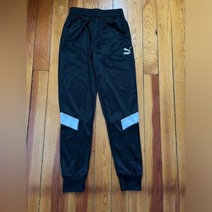 Puma joggers youth large 14-16